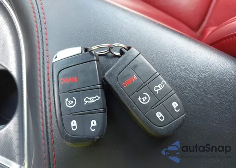 2017 Dodge Challenger Sxt Plus z USA, uszkodzony, nr VIN 2C3CDZAG4HH572900